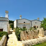 Masseria Trulli E Vigne 4*