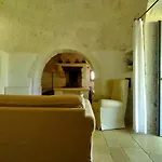 Masseria Trulli E Vigne