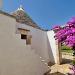 Masseria Trulli E Vigne Otel 4*