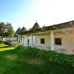 Masseria Trulli E Vigne 4* Martina Franca