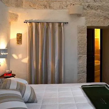 Masseria Trulli E Vigne Отель 4*