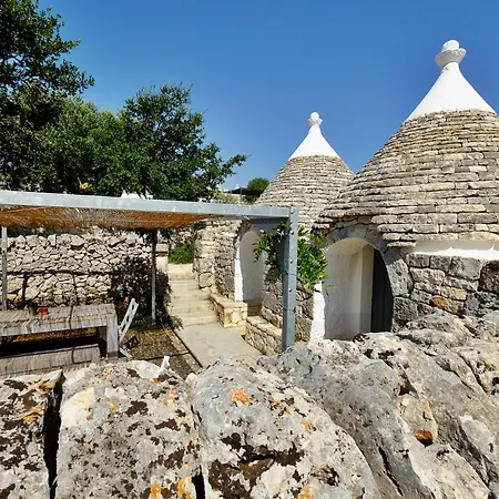 Masseria Trulli E Vigne