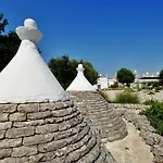 Hotel Masseria Trulli E Vigne 4*