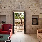 Masseria Trulli E Vigne