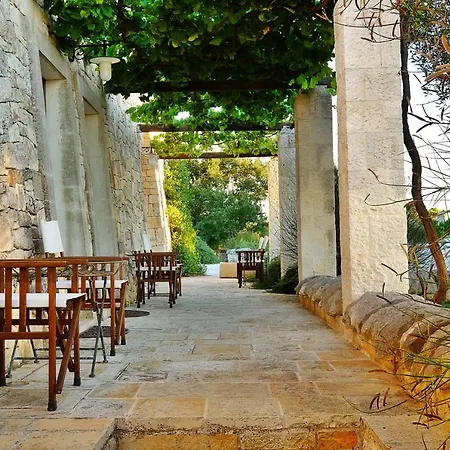 Hotel Masseria Trulli E Vigne