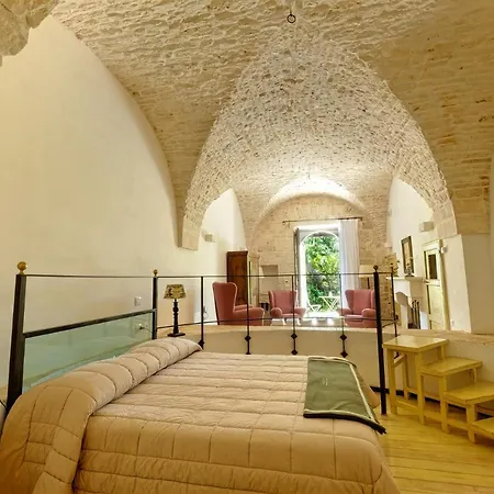 Hotel Masseria Trulli E Vigne 4*