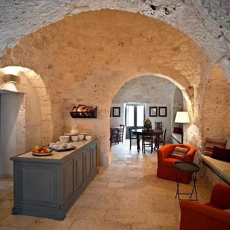 Hotel Masseria Trulli E Vigne 4*
