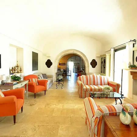 Hotel Masseria Trulli E Vigne 4*